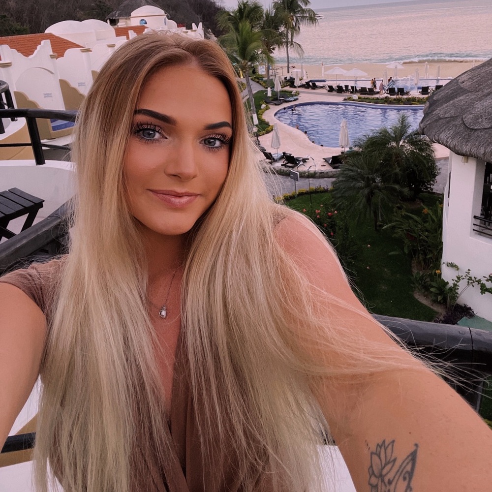 Meet your Posher, Rhiannon